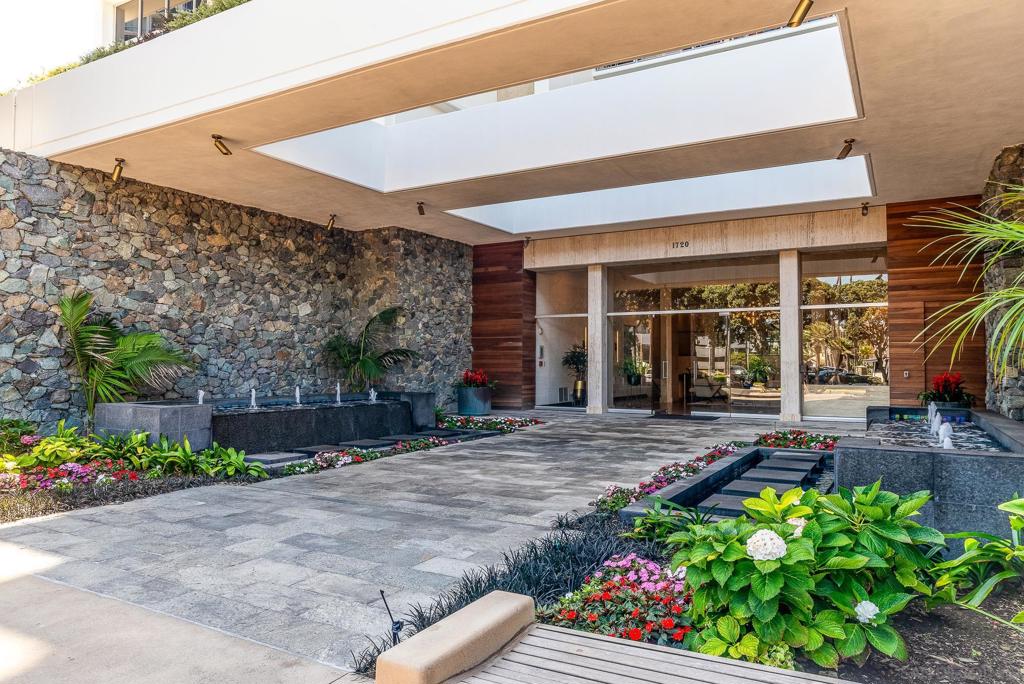 1720 Avenida Del Mundo 604