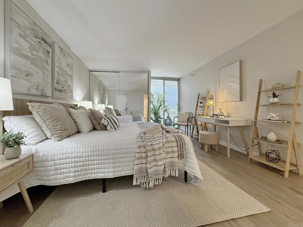 1820 Avenida del Mundo 306