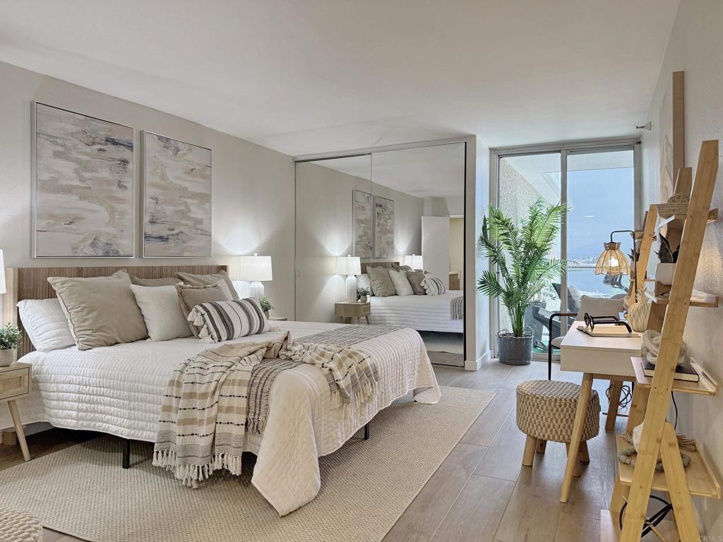 1820 Avenida del Mundo 306