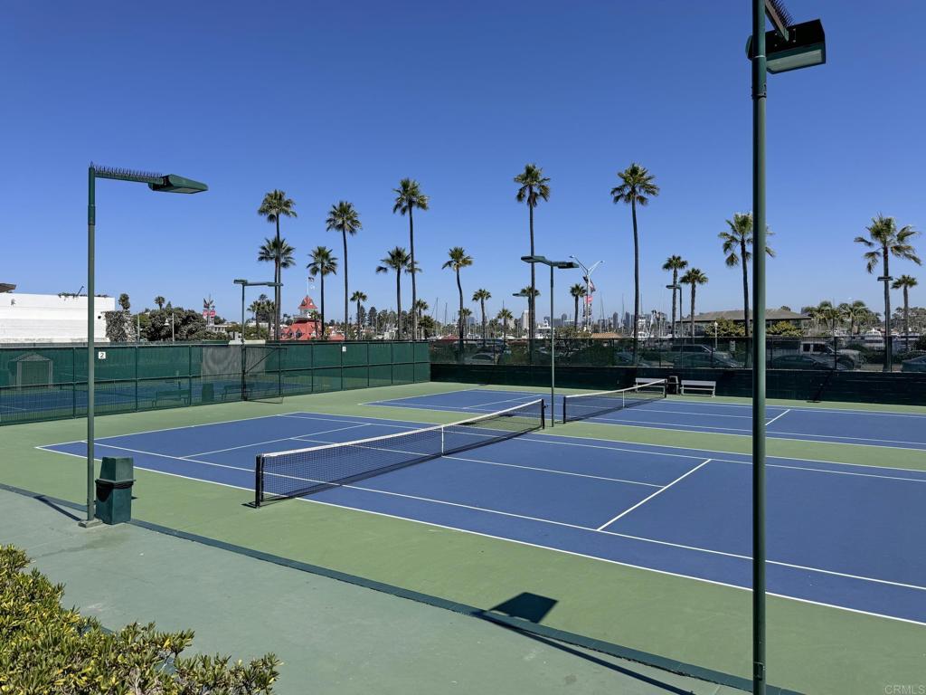 1820 Avenida del Mundo 306