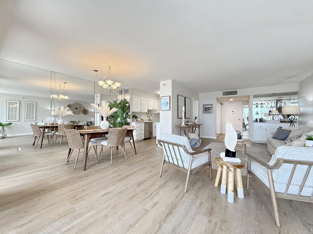 1820 Avenida del Mundo 306