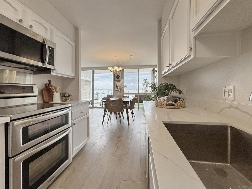 1820 Avenida del Mundo 306