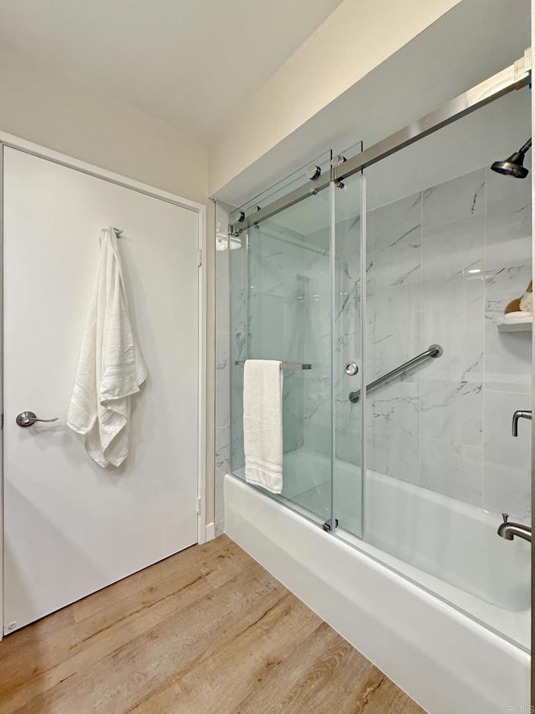 1820 Avenida del Mundo 306