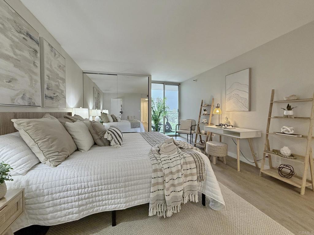 1820 Avenida del Mundo 306