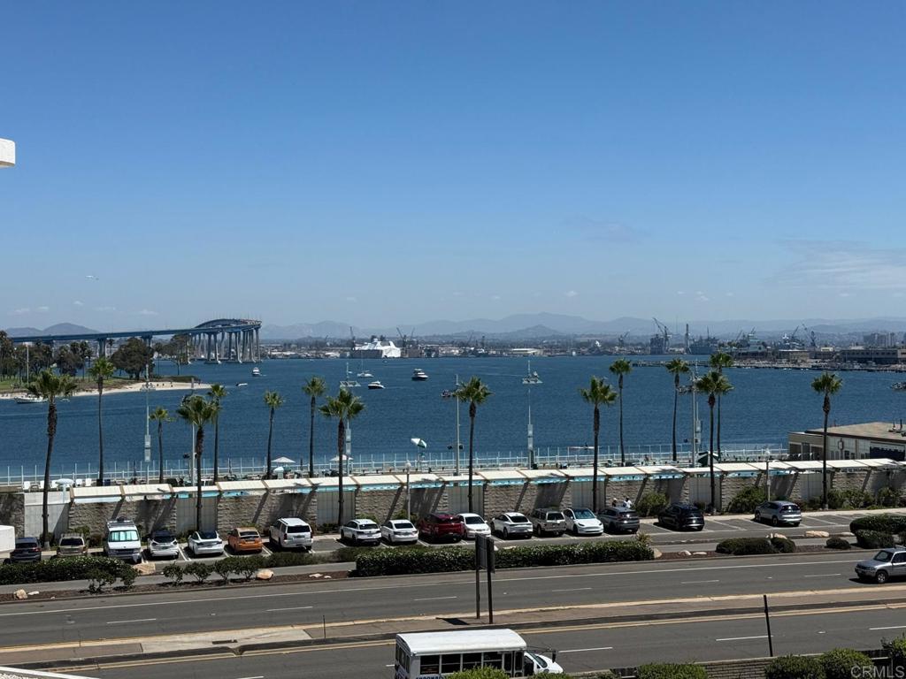 1820 Avenida del Mundo 306