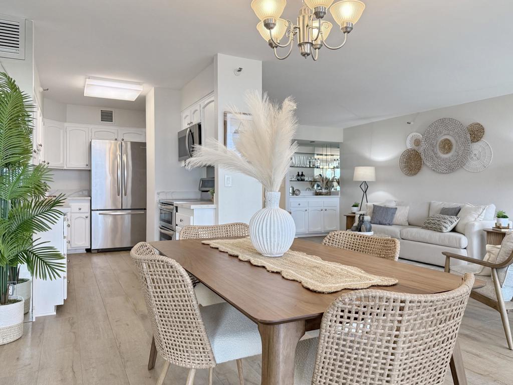 1820 Avenida del Mundo 306