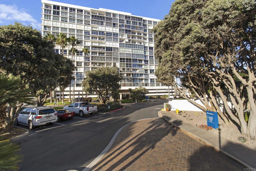 1710 Avenida del Mundo 1408