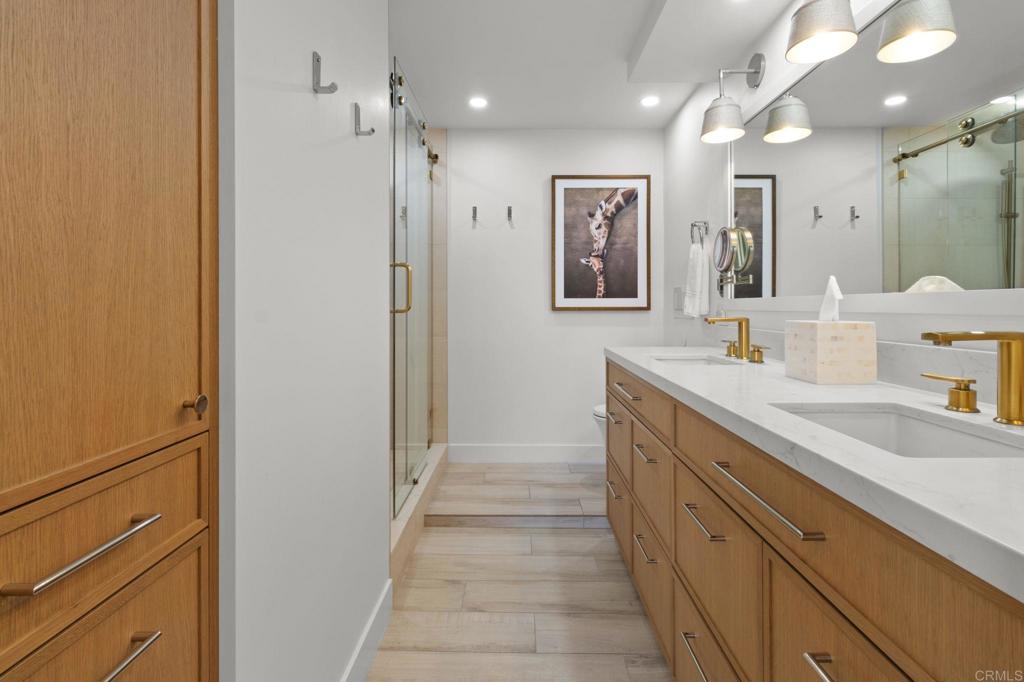 1710 Avenida del Mundo 1408