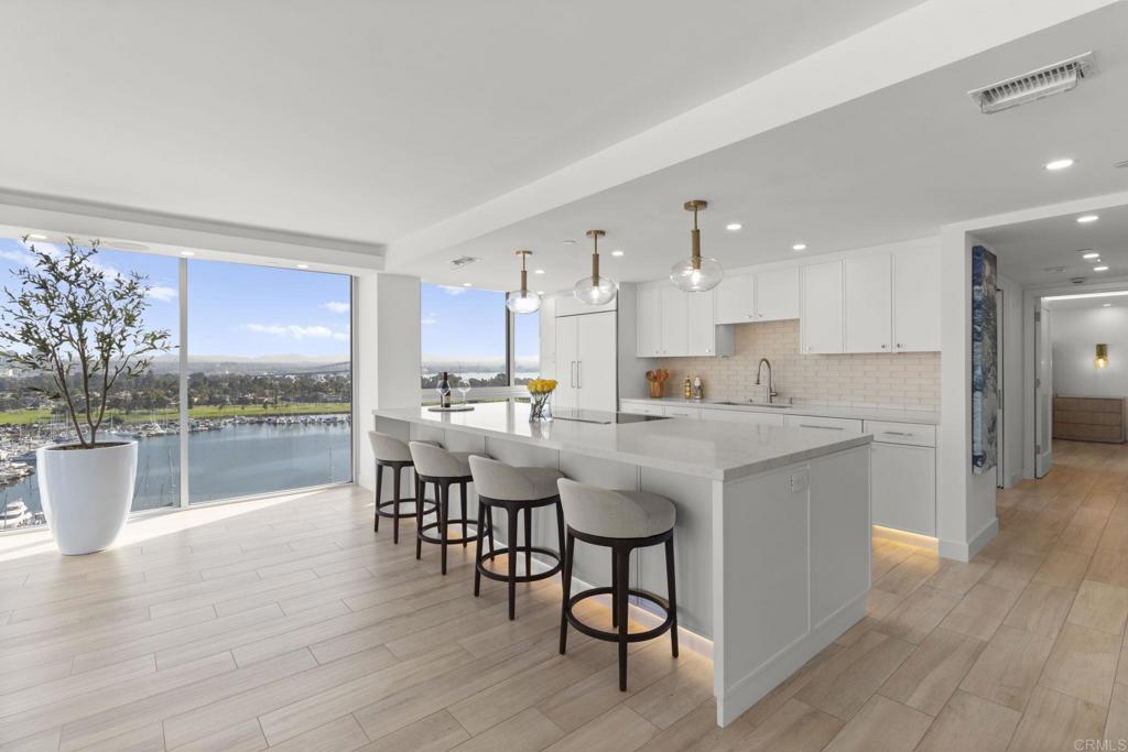 1710 Avenida del Mundo 1408