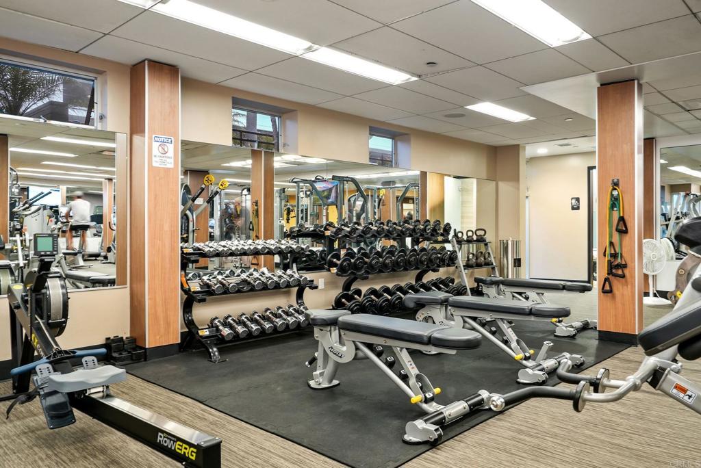 1810 Avenida del Mundo 503