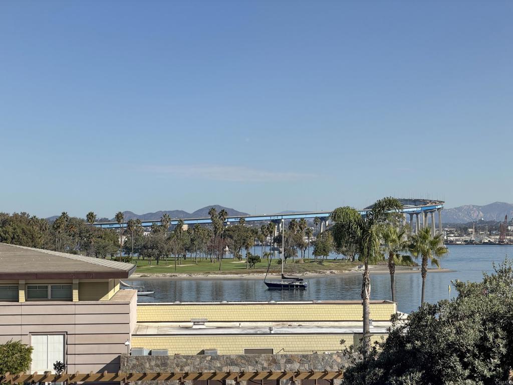 1820 Avenida Del Mundo 208