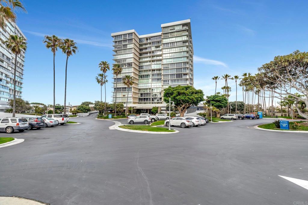 1820 Avenida Del Mundo 208