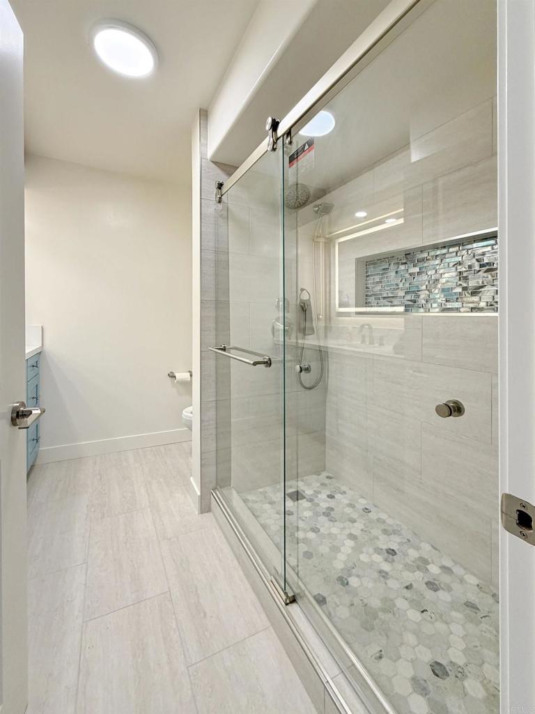 1820 Avenida Del Mundo 208