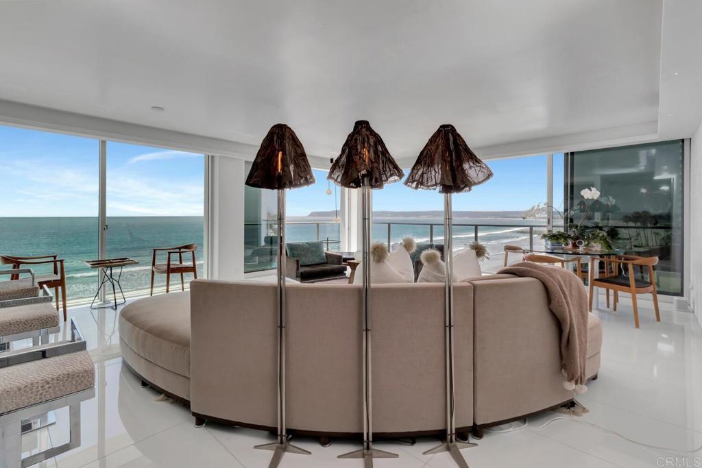 1760 Avenida Del Mundo 504