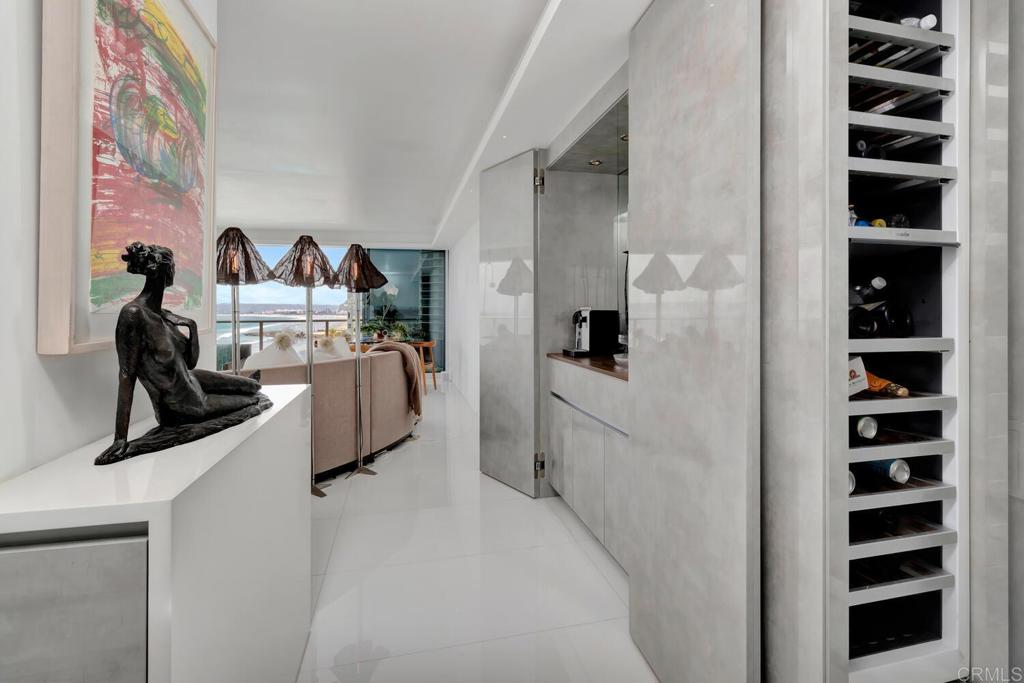 1760 Avenida Del Mundo 504