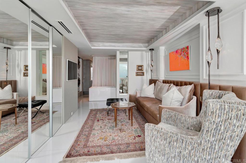 1760 Avenida Del Mundo 504