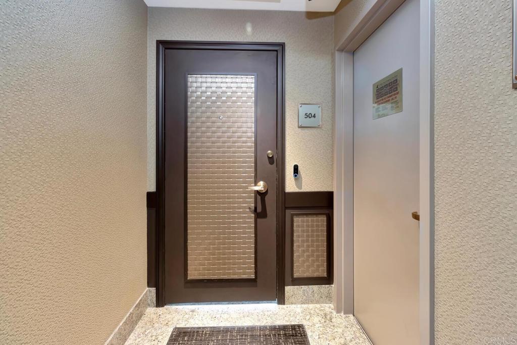 1760 Avenida Del Mundo 504