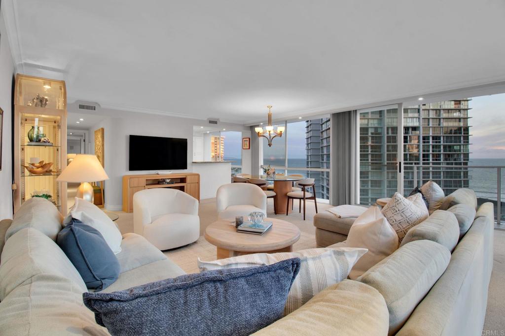 1770 Avenida Del Mundo 809