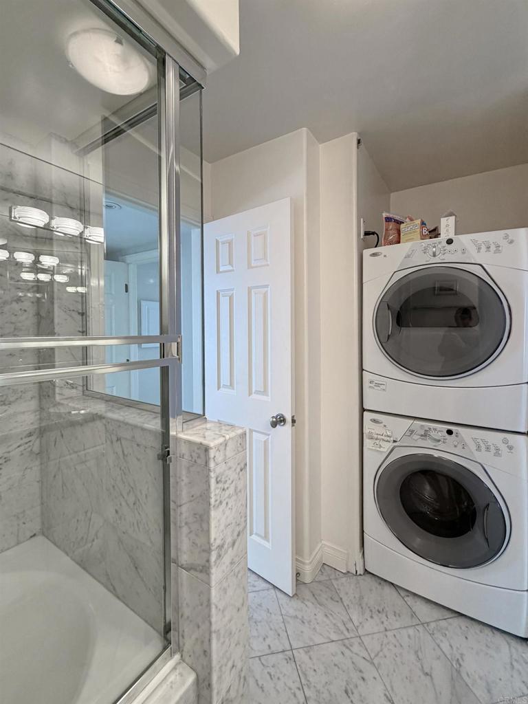 1770 Avenida Del Mundo 809