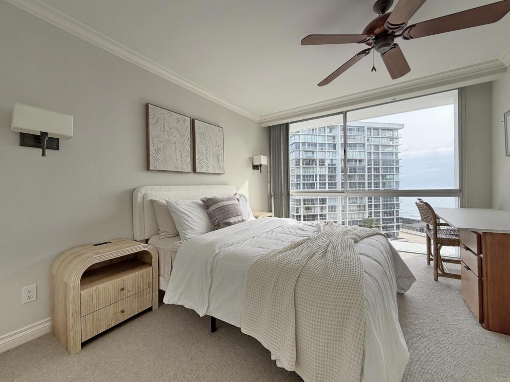 1770 Avenida Del Mundo 809