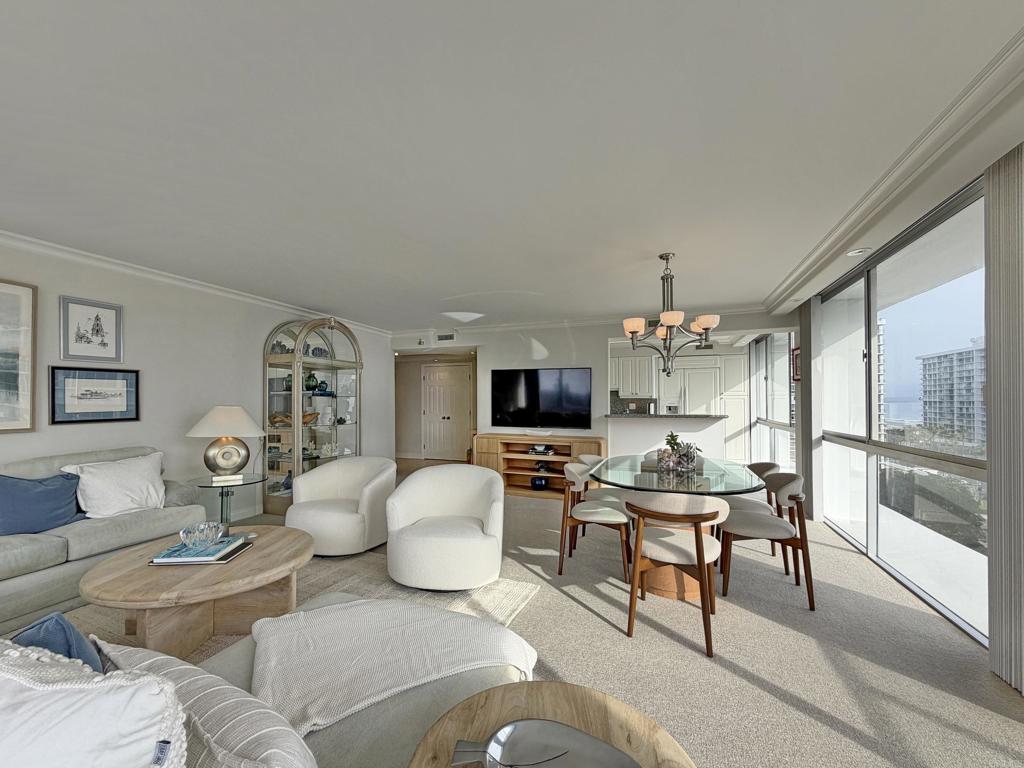 1770 Avenida Del Mundo 809