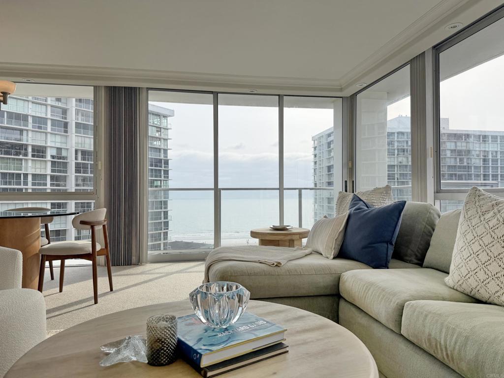 1770 Avenida Del Mundo 809