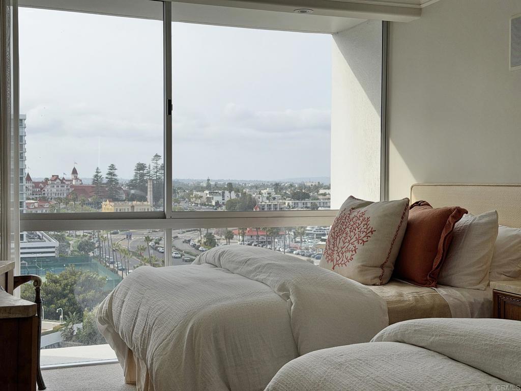 1770 Avenida Del Mundo 809