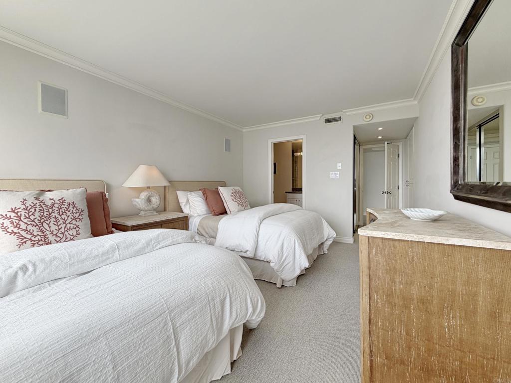 1770 Avenida Del Mundo 809