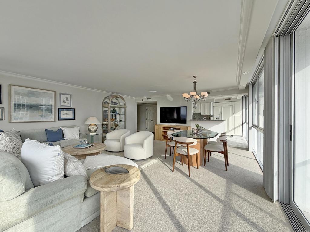 1770 Avenida Del Mundo 809