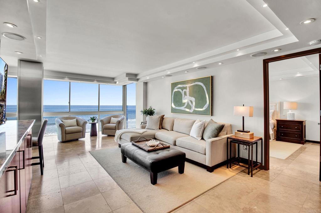 1760 Avenida del mundo 406