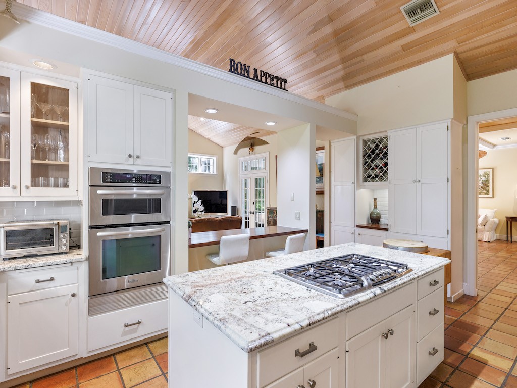 601 Tomahawk Trail