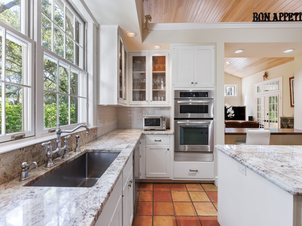 601 Tomahawk Trail