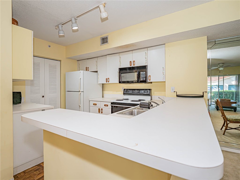 1640 N 42nd Circle 111