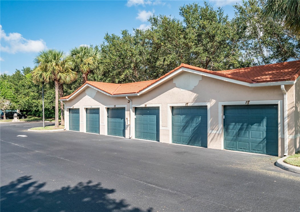 1640 N 42nd Circle 111