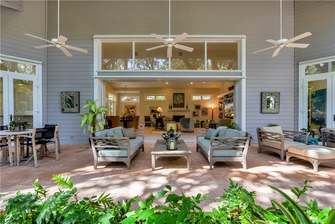 985 Riomar Drive
