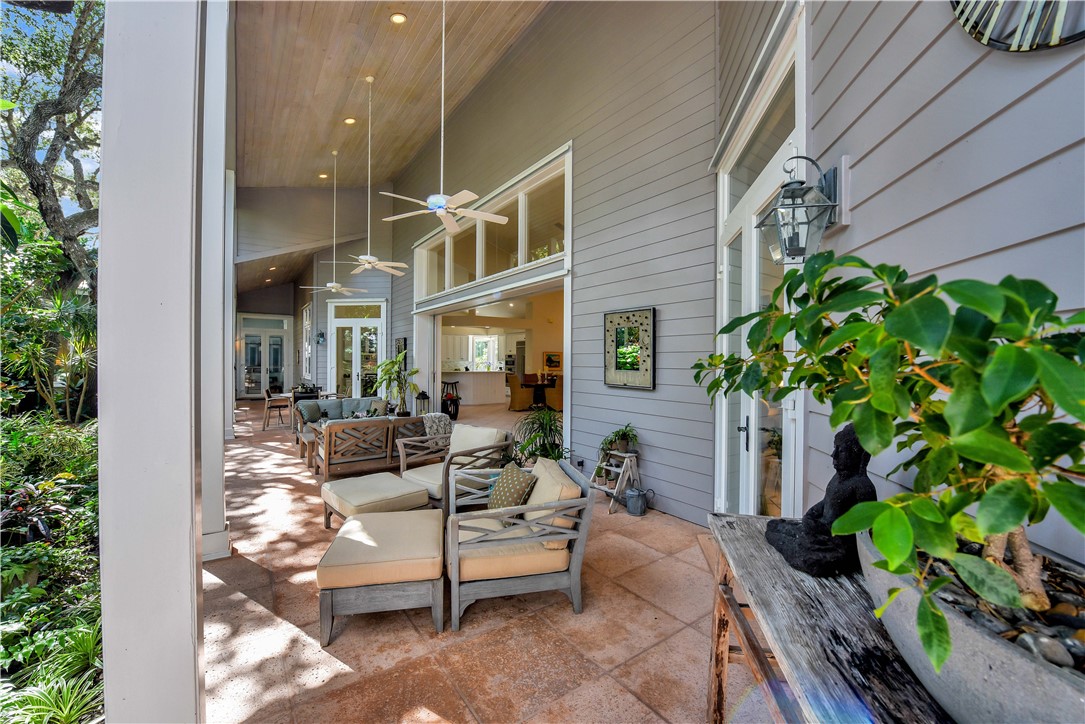 985 Riomar Drive