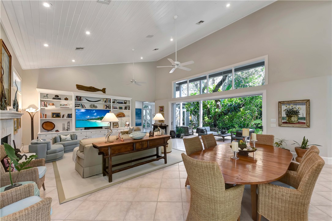 985 Riomar Drive