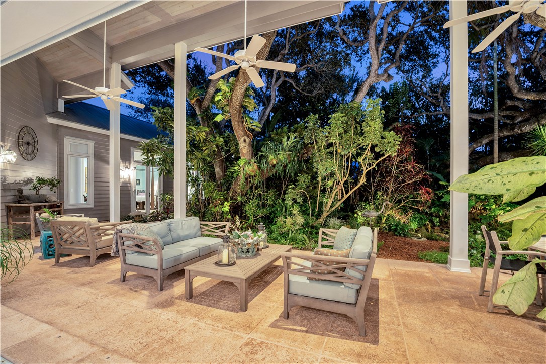 985 Riomar Drive