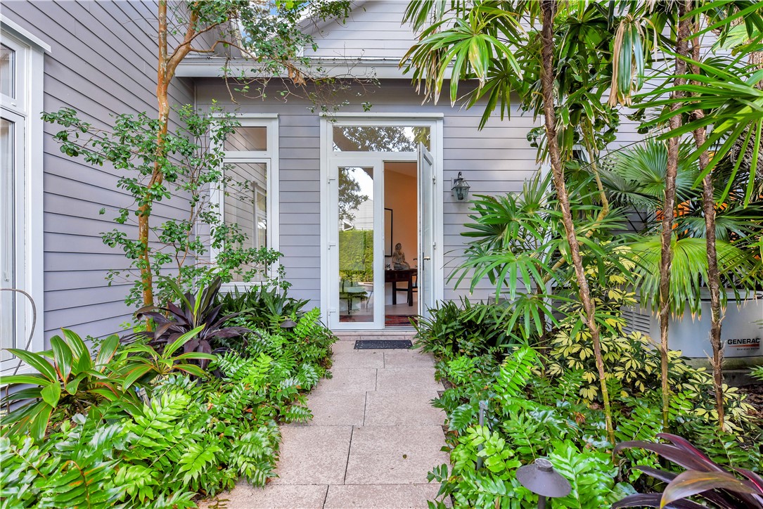 985 Riomar Drive