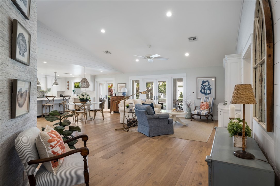 1100 Admirals Walk