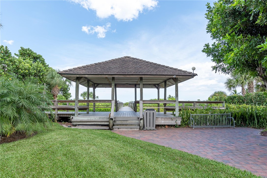 1100 Admirals Walk
