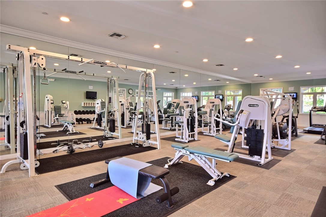 7 Harbour Isle Drive E PH04