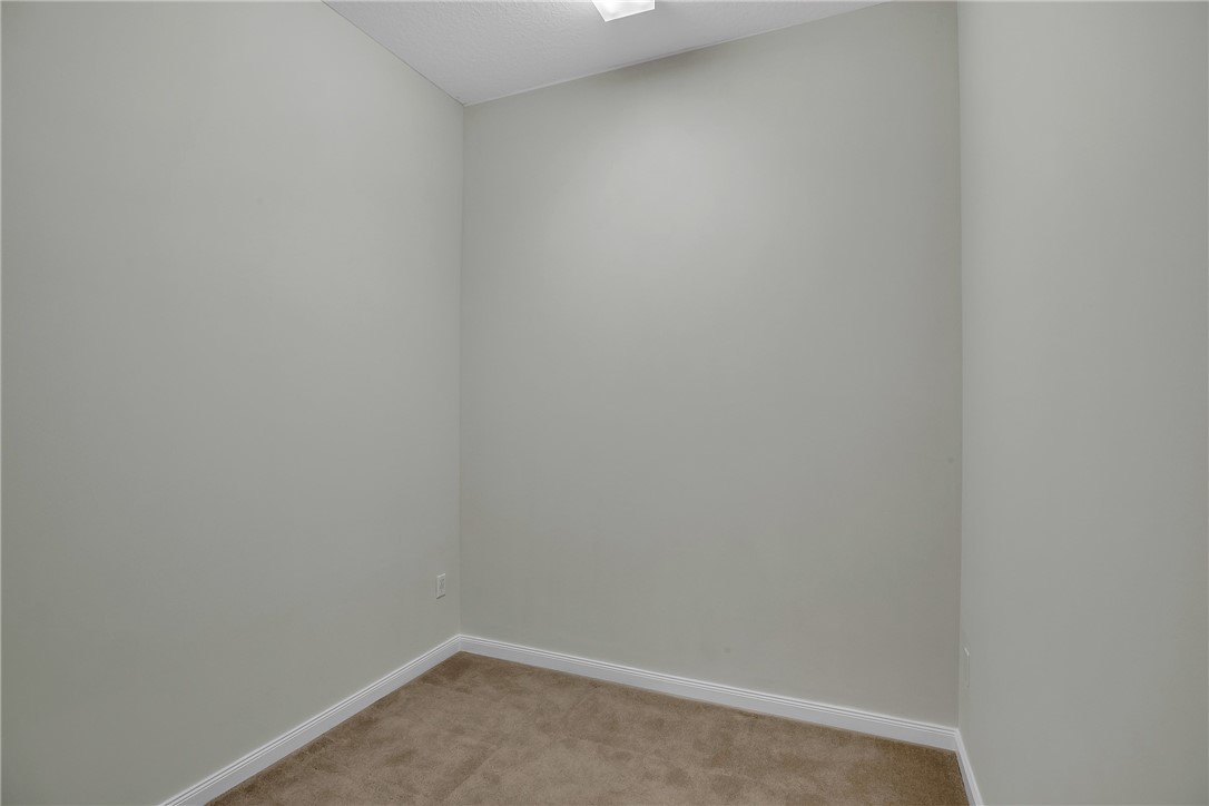7 Harbour Isle Drive E PH04