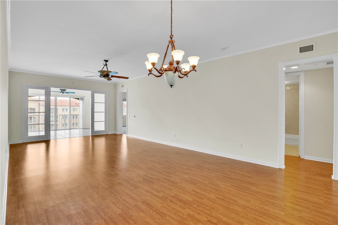 7 Harbour Isle Drive E PH04