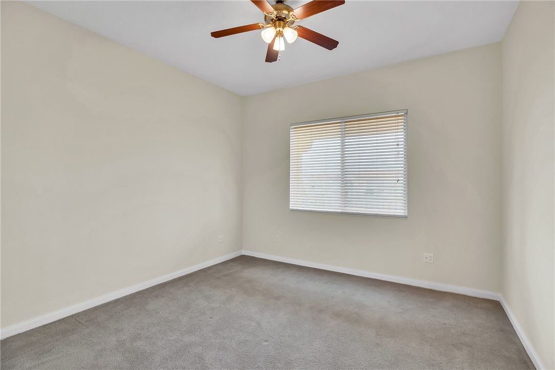 7 Harbour Isle Drive E PH04