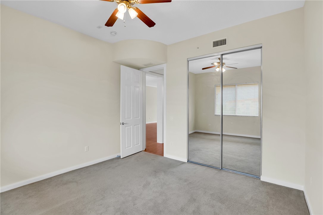 7 Harbour Isle Drive E PH04