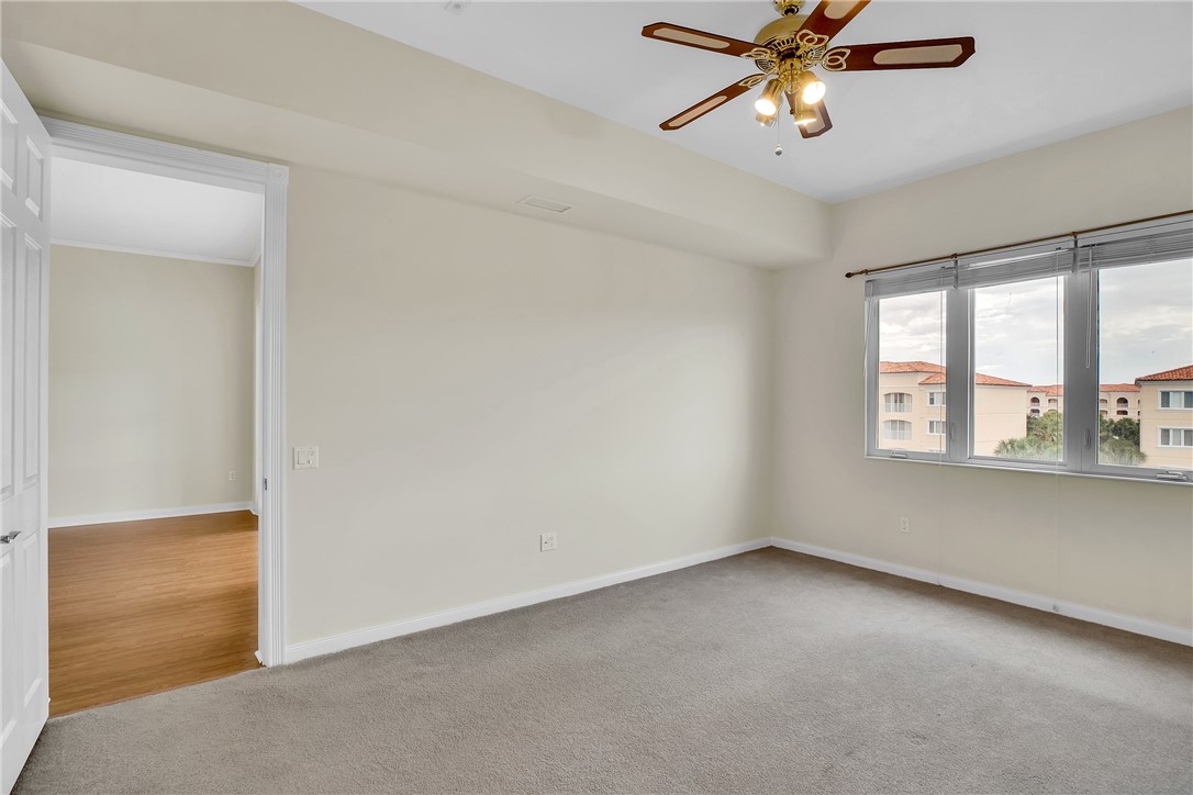 7 Harbour Isle Drive E PH04