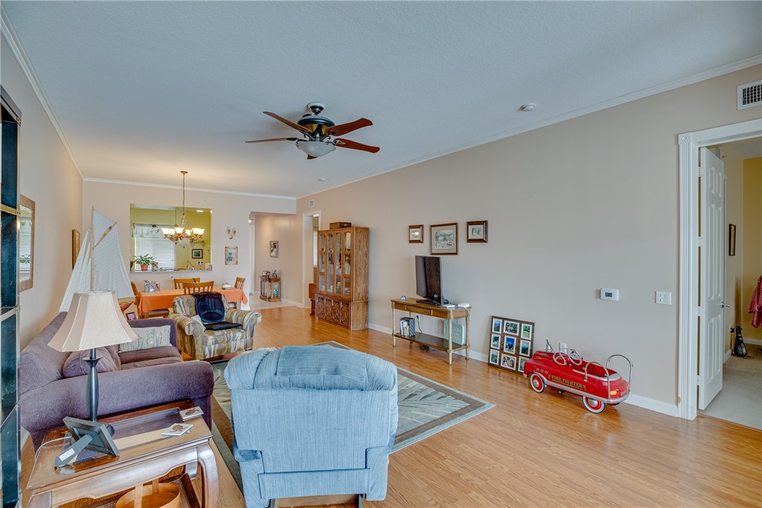 6 Harbour Isle Drive E PH05