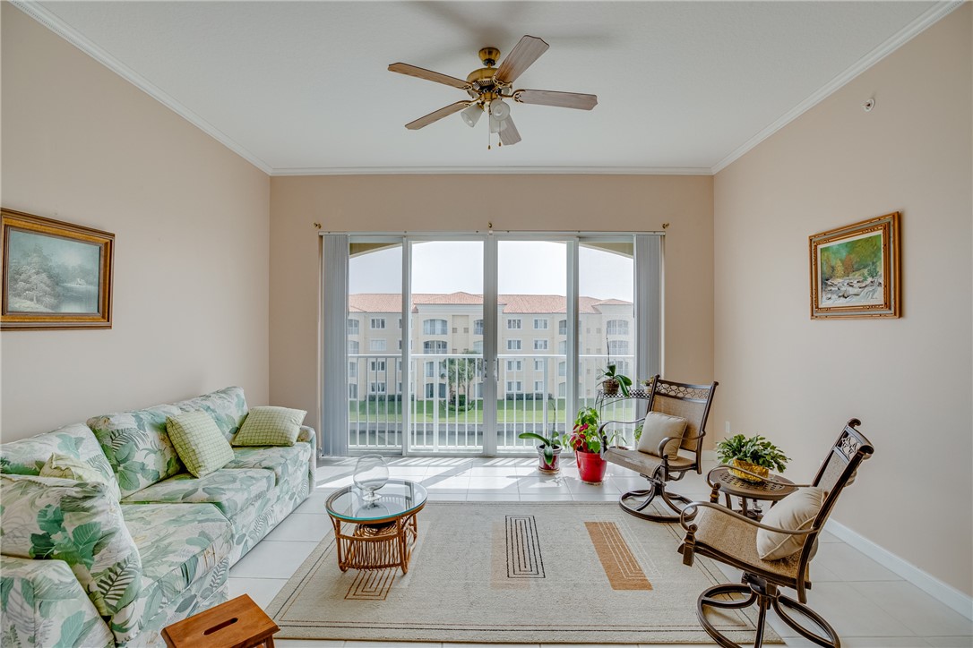 6 Harbour Isle Drive E PH05