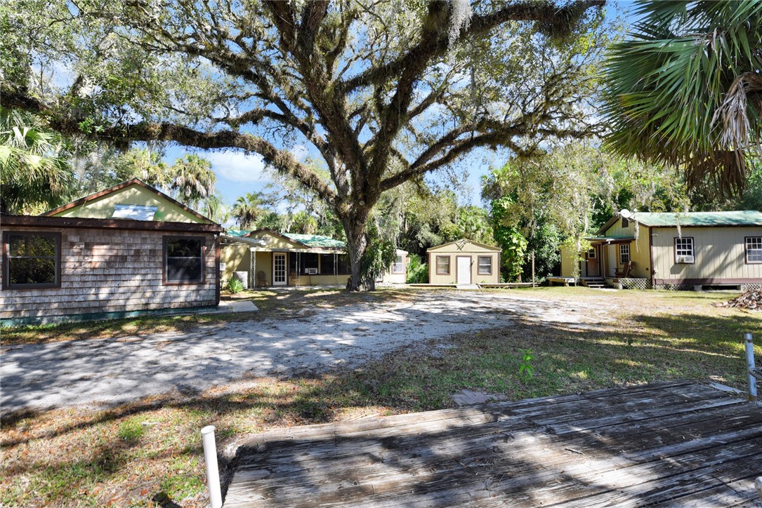 3362 Selvitz Road